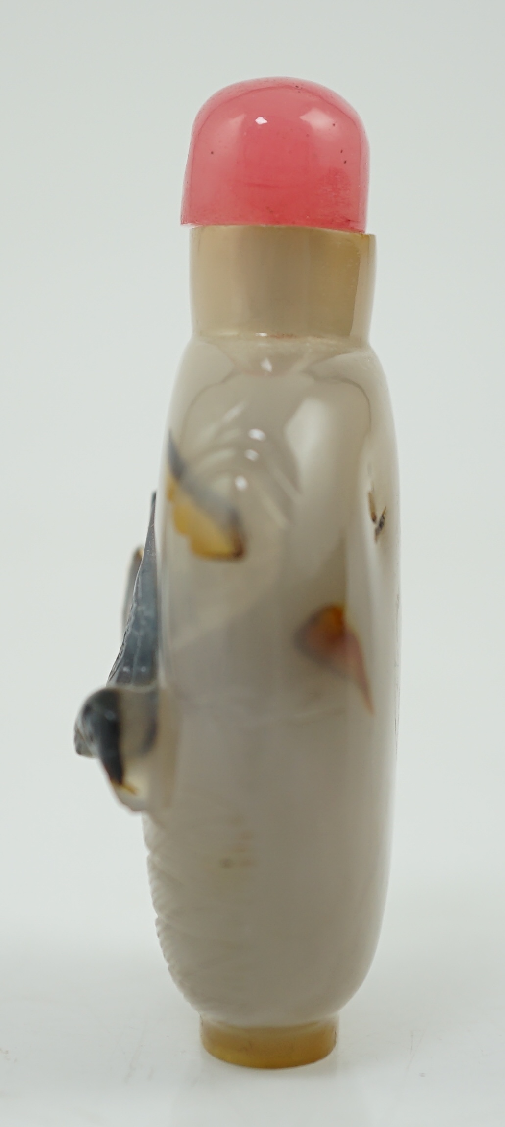 A Chinese shadow/cameo agate 'duck in a pond' snuff bottle, 19th/20th century